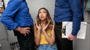 Mall Officer Touches the Teen Inappropriately While Performing Strip Search – Lifterx