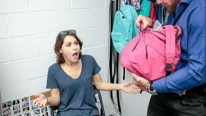 Security Guard Requests Naughty Favor from The Suspected Thief – Lifterx