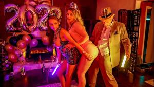 Teen and Milf Having a Freeuse Party with Their Friend – Fuckanytime