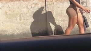 Monto A Mi Carro Una Desconocida Y Me Lleva A Su Casa Y Esto Sucede…