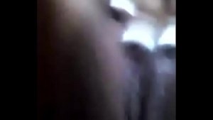 Otra amiga me manda video mostrando su panocha para mi