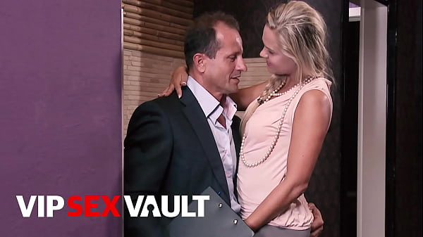 VIP SEX VAULT – (George Uhl, Barra Brass) – Beautiful European Babe Hard Banged By A Real Estate Agent