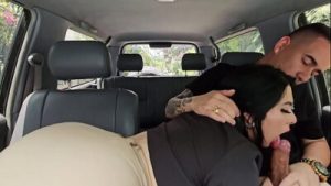 Colombian MILF escort meets her client in Medellin – Colombia and he decides to fuck her in his car in a public parking lot! Antonella Jones and Jean Paul official