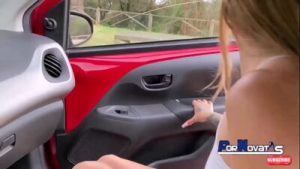 PORNOVATAS – Quede con joven colombiana por internet para follar en el coche por las calles de Barcelona