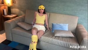 PutaLocura – Preciosa teen tatuada Roma Amor seduce a Torbe vestida de Piolina