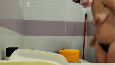 Hot Amateur Milf Soaps Up In The Bathtub Extreme Hairy Armpits And Pussy