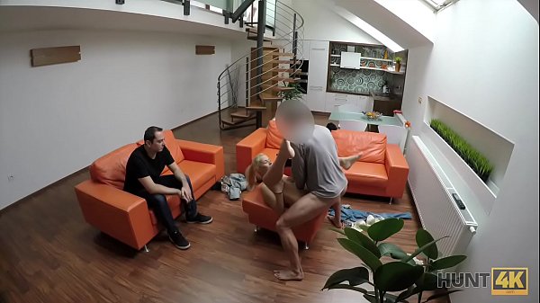 HUNT4K. Guy counts cash while hot girlfriend has sex with stranger