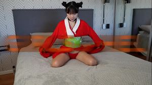 Beautiful Japanese model gets fingered – multiple orgasms