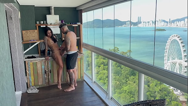 Milionário me chamou pra conhecer seu duplex e claro que fodi gostoso com aquele gostoso