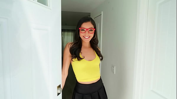 She Likes Rough Quickies / Brazzers full scene at zzfull.com/QH