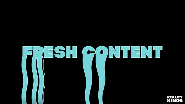 REALITY KINGS – College Girl Cheerleader Kait Sits Her Shaved Pussy On Jmac’s Face For A Deep Lick