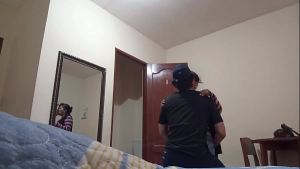 Me encuentro con mi suegra para tener sexo todo el dia, su marido esta en su trabajo y no sabe nada de nada