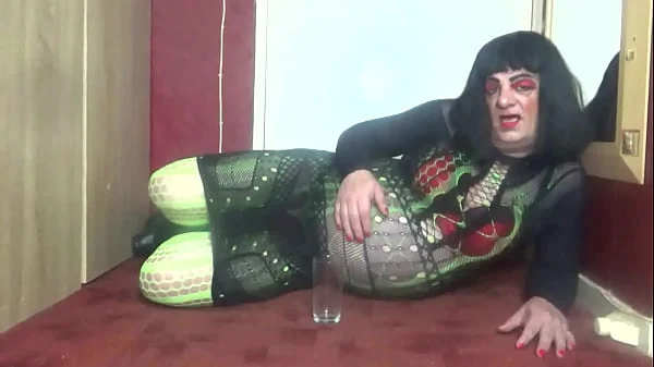 bisexual crossdresser is it me or is it that no one eles likes it because i do i love it