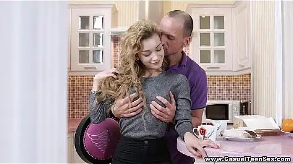 Casual Teen Sex – She is on that minimap in her tablet