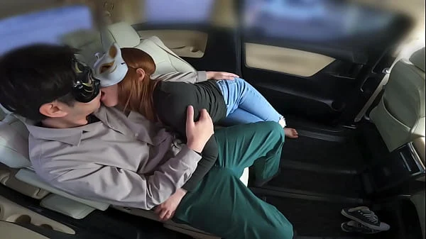 旦那に嘘をついて密会しフェラ抜き→そのまま中出しカーセックス