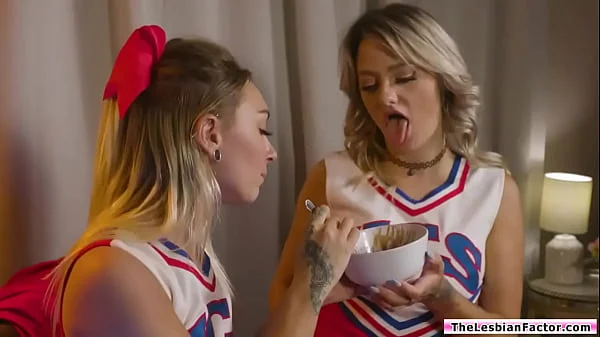 I like it when you use both that dildo and your tongue