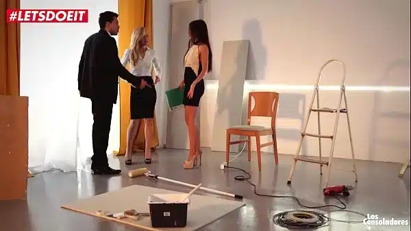 VIP SEX VAULT – Sensual threesome for Los Consoladores and a stunning brunette Sasha Rose