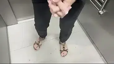 Lynna Nilsson Wetting Peeing Squirting in my Car