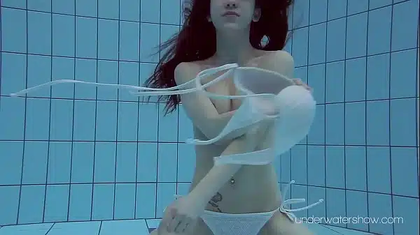 Hot Czech girl gets naked in water Roxalana Cheh