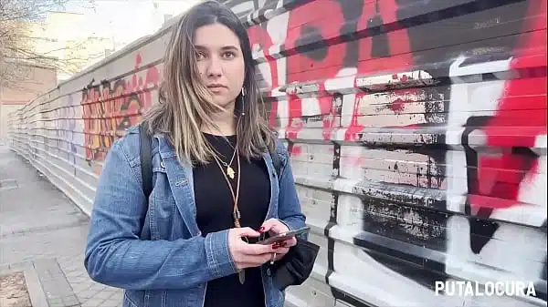 PutaLocura – Torbe seduce por la calle a latina cachonda Ana Bad y se la folla