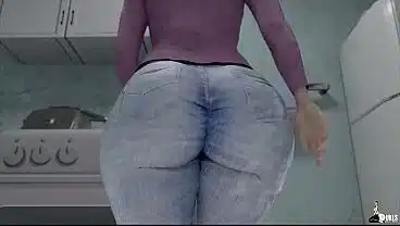Pawg Wife Seduces the Older Mechanic to fix her car